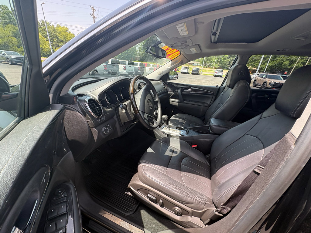 Used 2017 Buick Enclave Leather AWD/4WD image 12