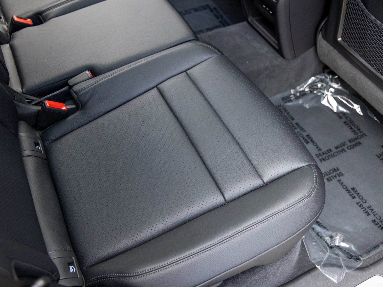 Certified 2025 Porsche Cayenne image 46