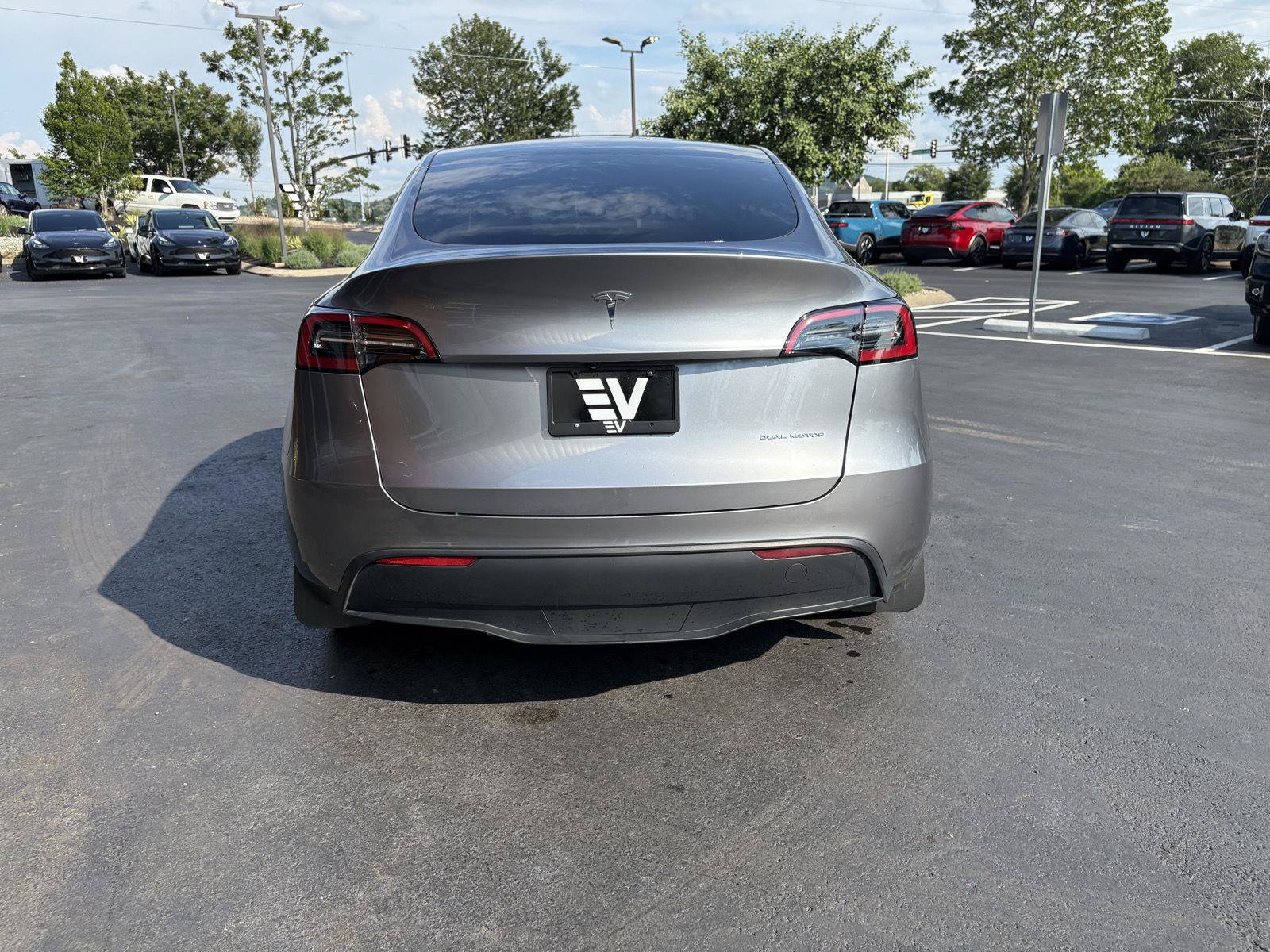 Used 2024 Tesla Model Y Long Range AWD/4WD image 7