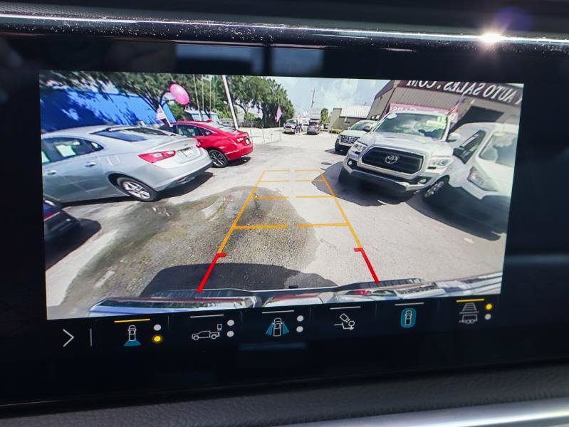 Used 2023 GMC Sierra 1500 Denali w/ Technology Package AWD/4WD image 18