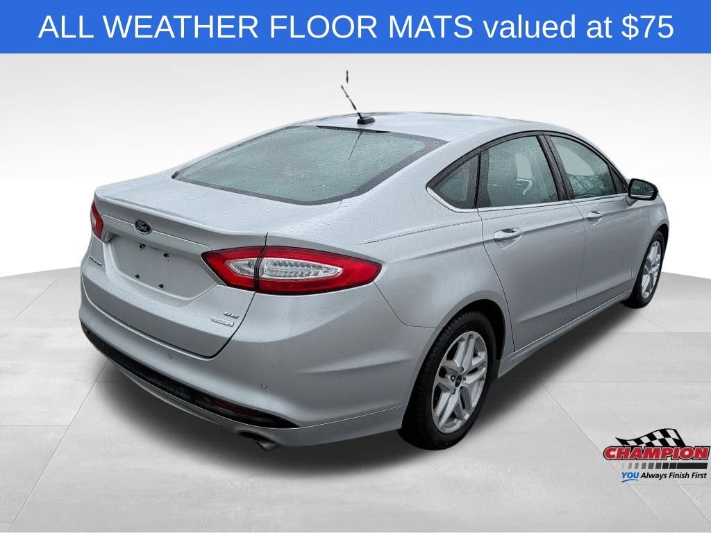 Used 2016 Ford Fusion SE FWD image 5