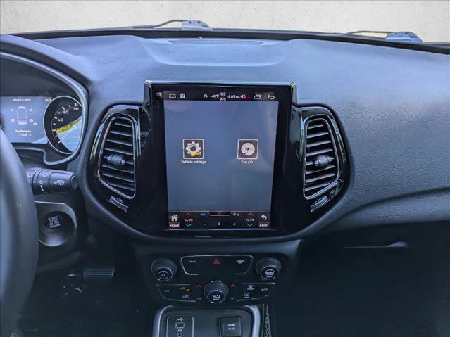 Used 2018 Jeep Compass Latitude w/ Popular Equipment Group image 13