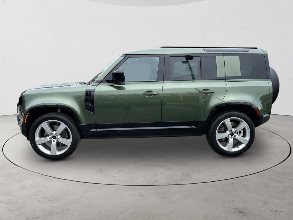 New 2026 Land Rover Defender 110 X-Dynamic SE AWD/4WD image 2