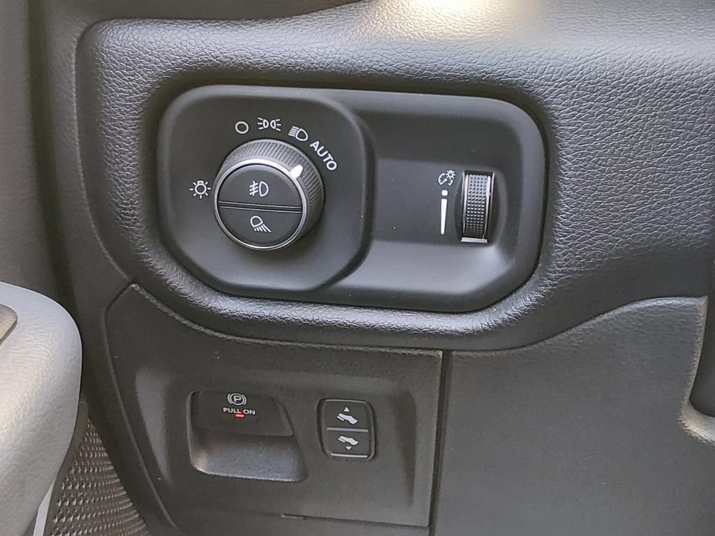Used 2022 RAM 1500 Big Horn AWD/4WD image 22