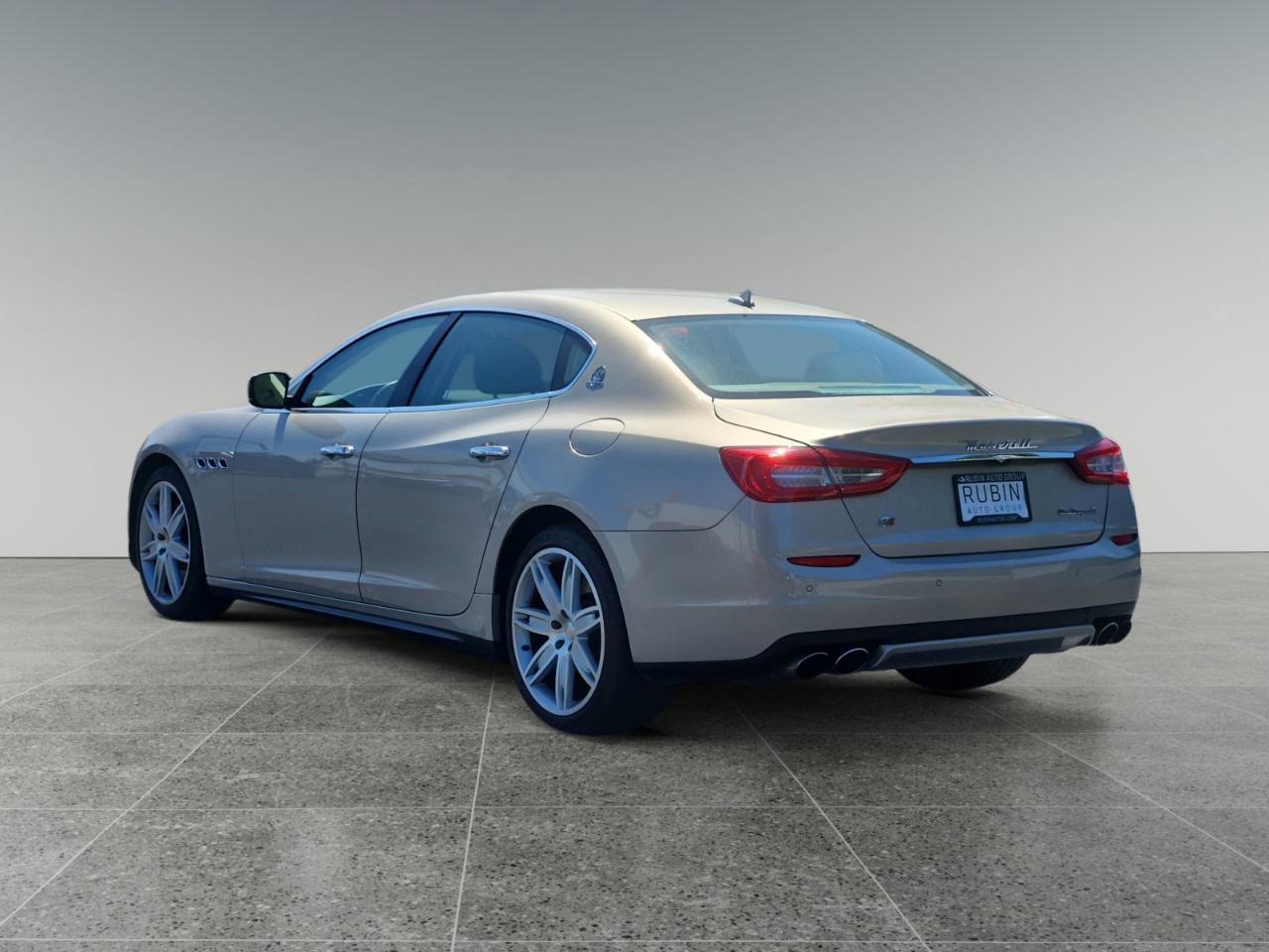 Used 2015 Maserati Quattroporte S Q4 AWD/4WD image 5