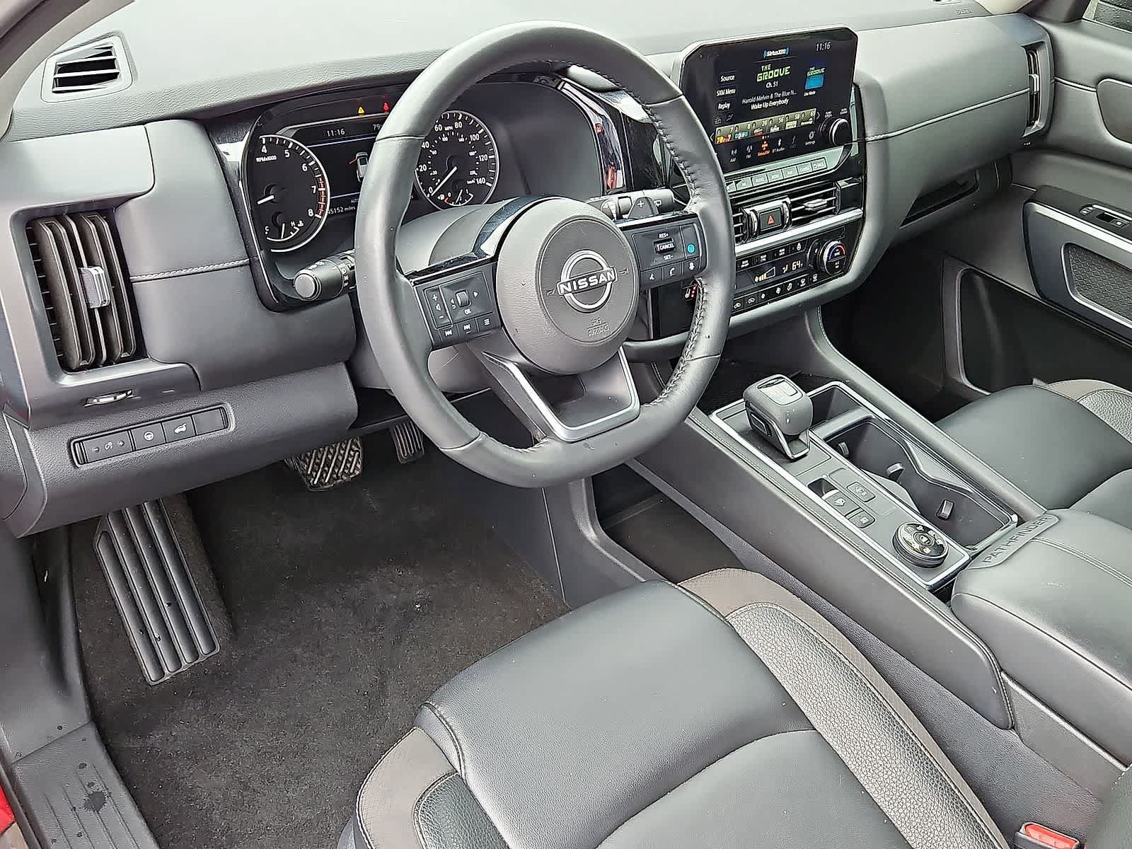 Used 2023 Nissan Pathfinder SL w/ Lighting Package (N92) AWD/4WD image 16