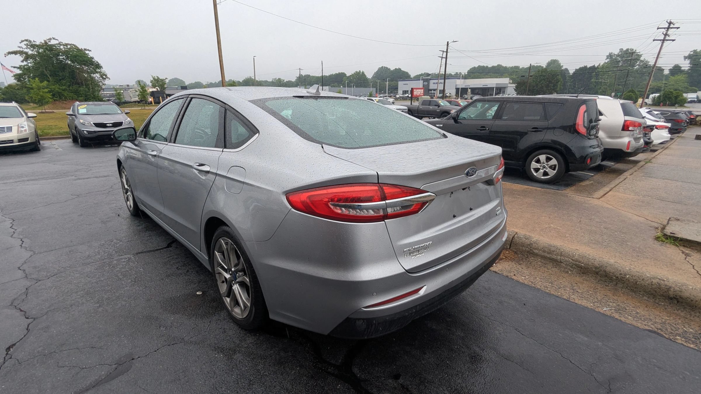 Used 2020 Ford Fusion SEL FWD image 5