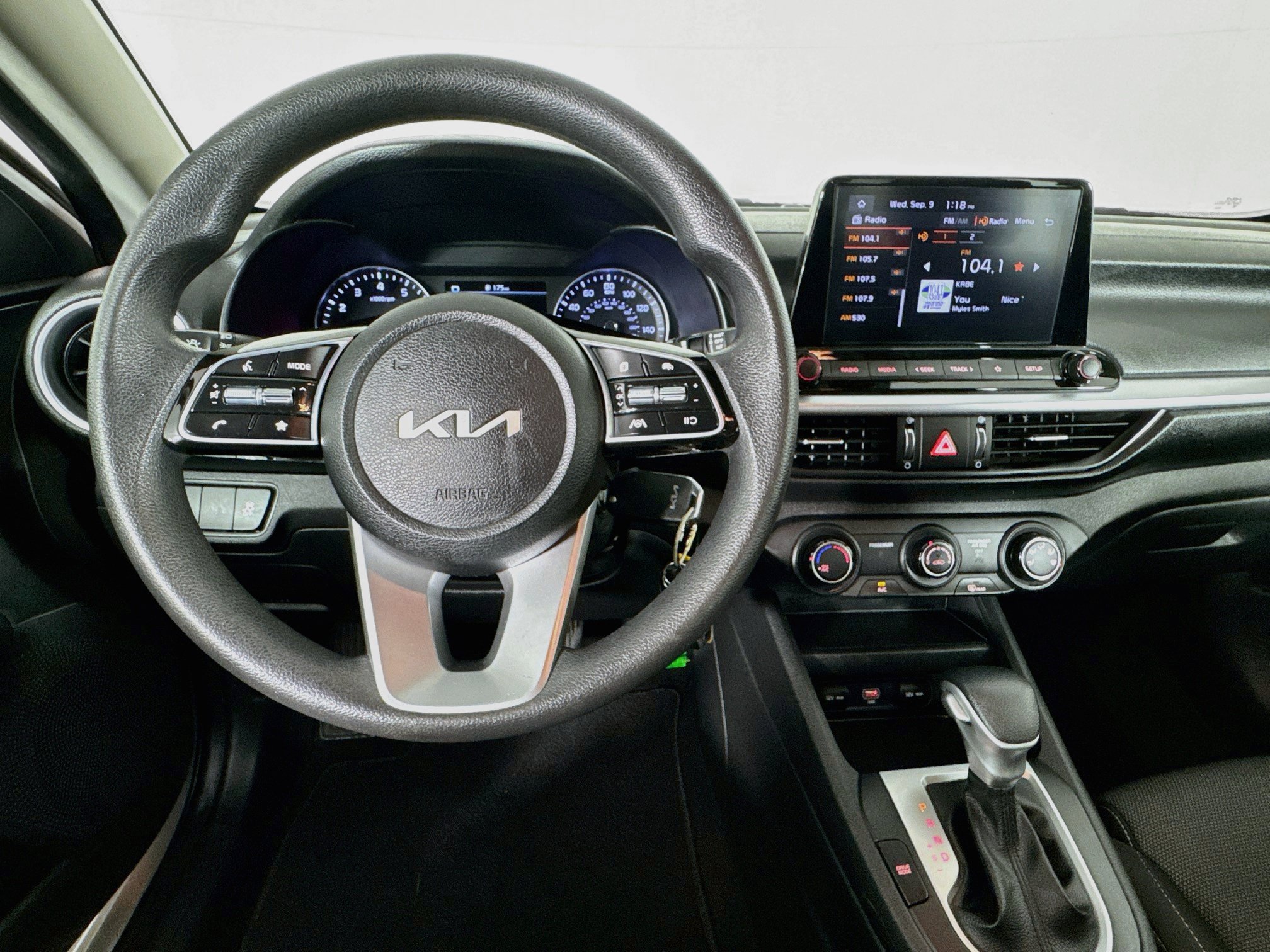 Used 2023 Kia Forte LXS FWD image 10