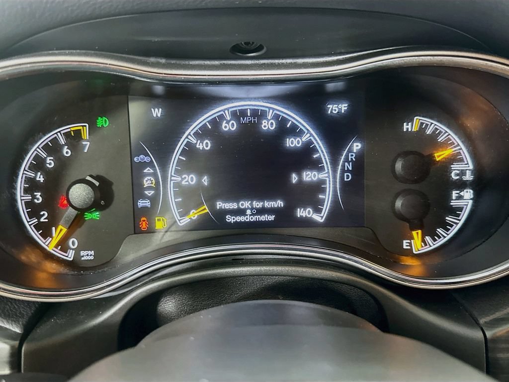 Used 2019 Jeep Grand Cherokee Altitude RWD image 26