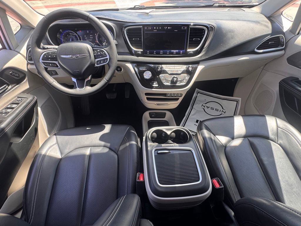 Used 2023 Chrysler Pacifica Touring-L FWD image 20