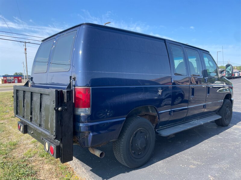 Used 2008 Ford E-350 and Econoline 350 Super Duty RWD image 6