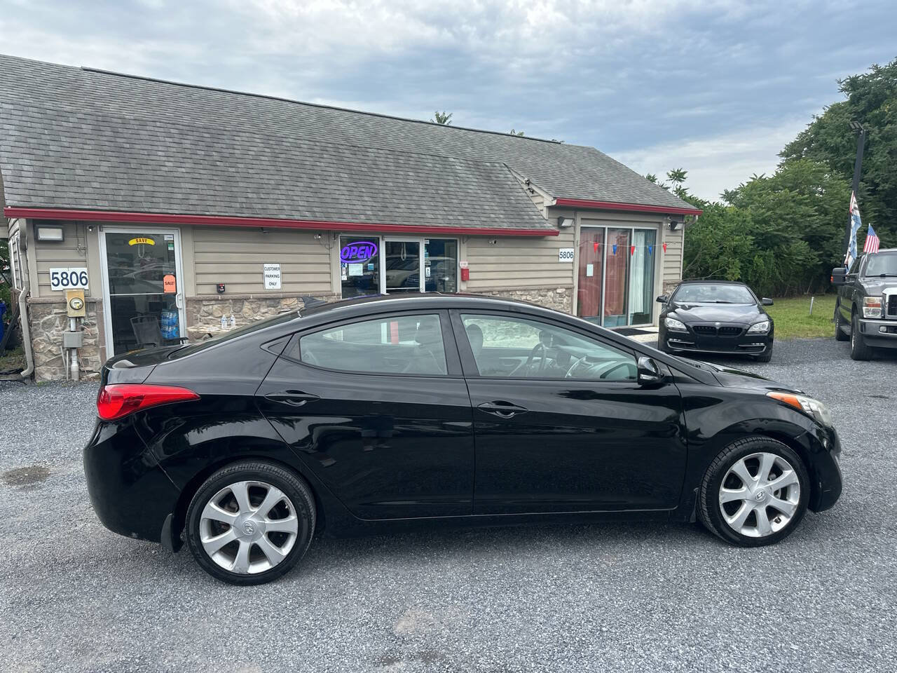 Used 2013 Hyundai Elantra Limited w/ Technology Pkg FWD image 6