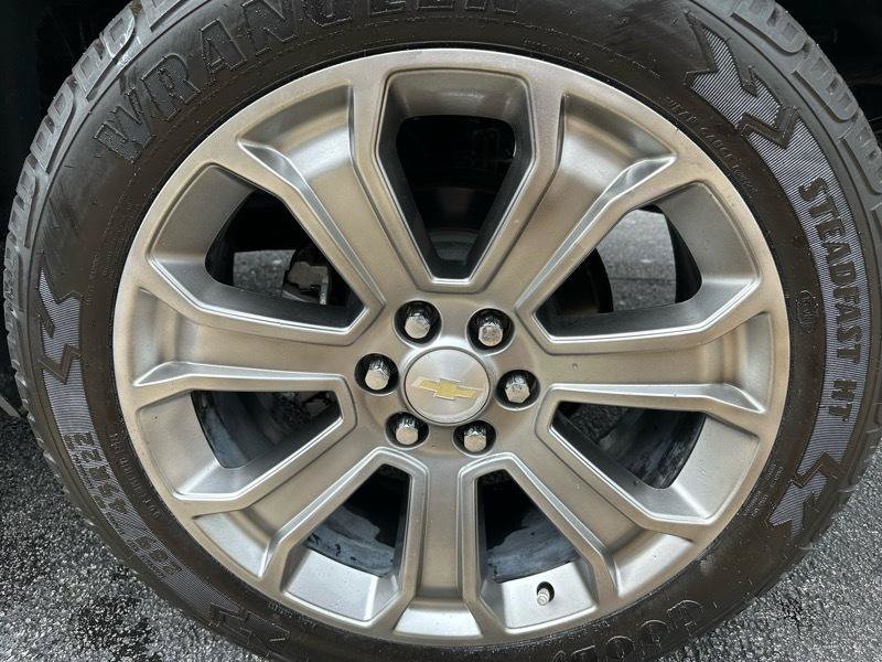 Used 2018 Chevrolet Silverado 1500 High Country RWD image 33