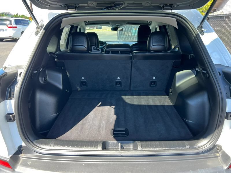 Used 2020 Jeep Cherokee Latitude Plus FWD image 14