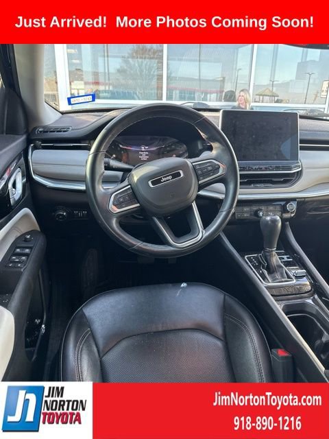 Used 2022 Jeep Compass Limited image 8