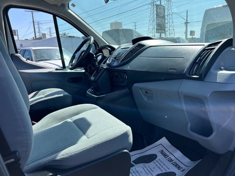 Used 2019 Ford Transit 350 XLT image 8