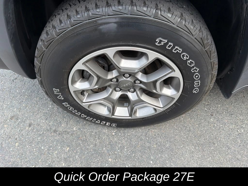 Used 2022 Jeep Cherokee Trailhawk w/ Sun, Sound & Nav Group AWD/4WD image 12