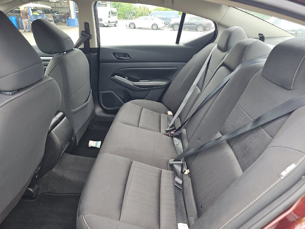 Used 2023 Nissan Altima 2.5 SV w/ SV Premium Package FWD image 7