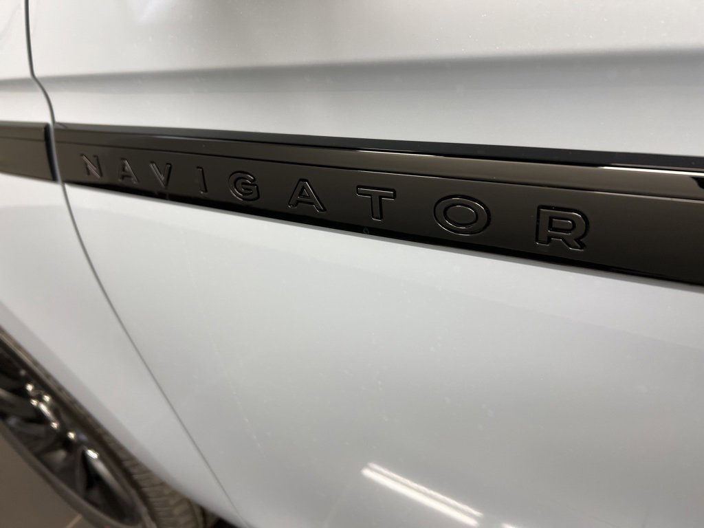 New 2026 Lincoln Navigator Reserve image 49