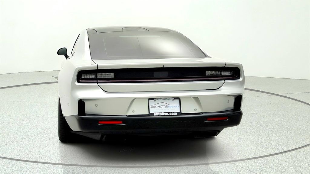 Used 2024 Dodge Charger Daytona R/T w/ Plus Group AWD/4WD image 6