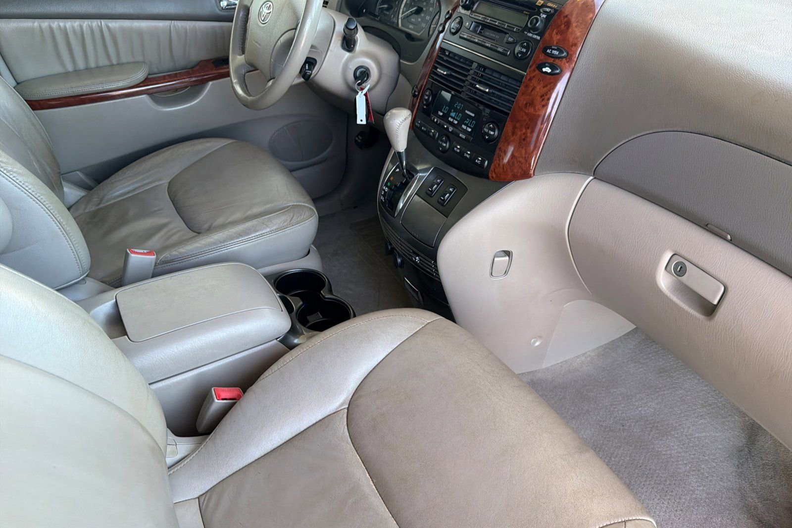 Used 2004 Toyota Sienna XLE AWD/4WD image 17