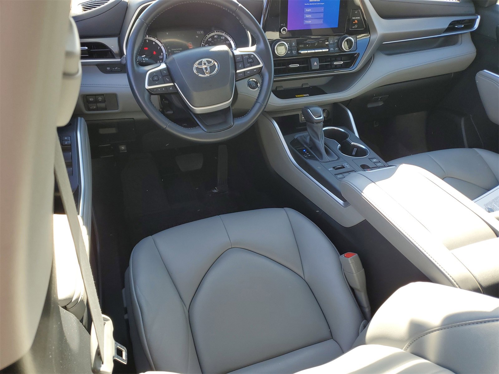 Certified 2023 Toyota Highlander XLE image 11
