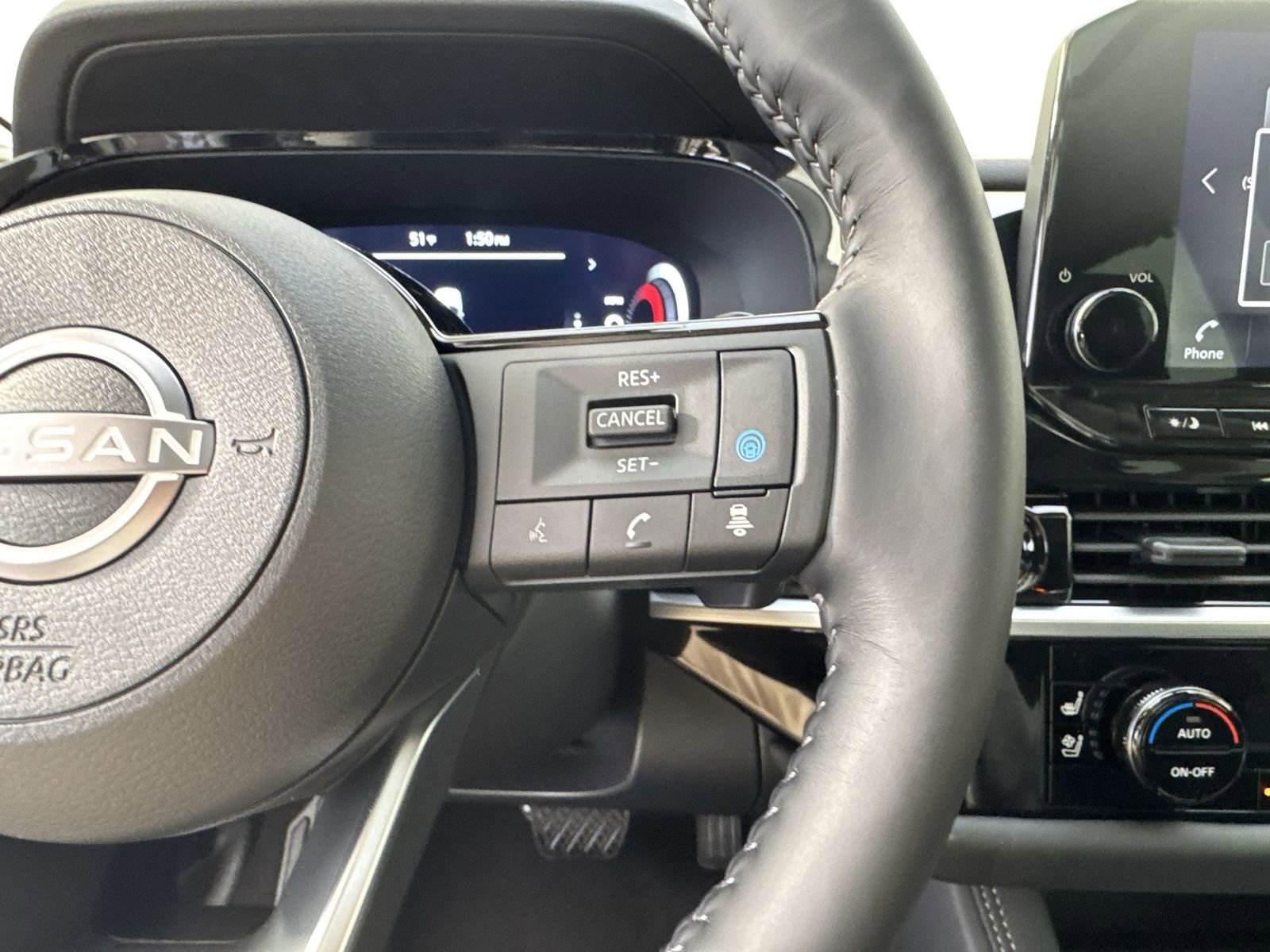 New 2025 Nissan Pathfinder Platinum w/ Cargo Package image 14