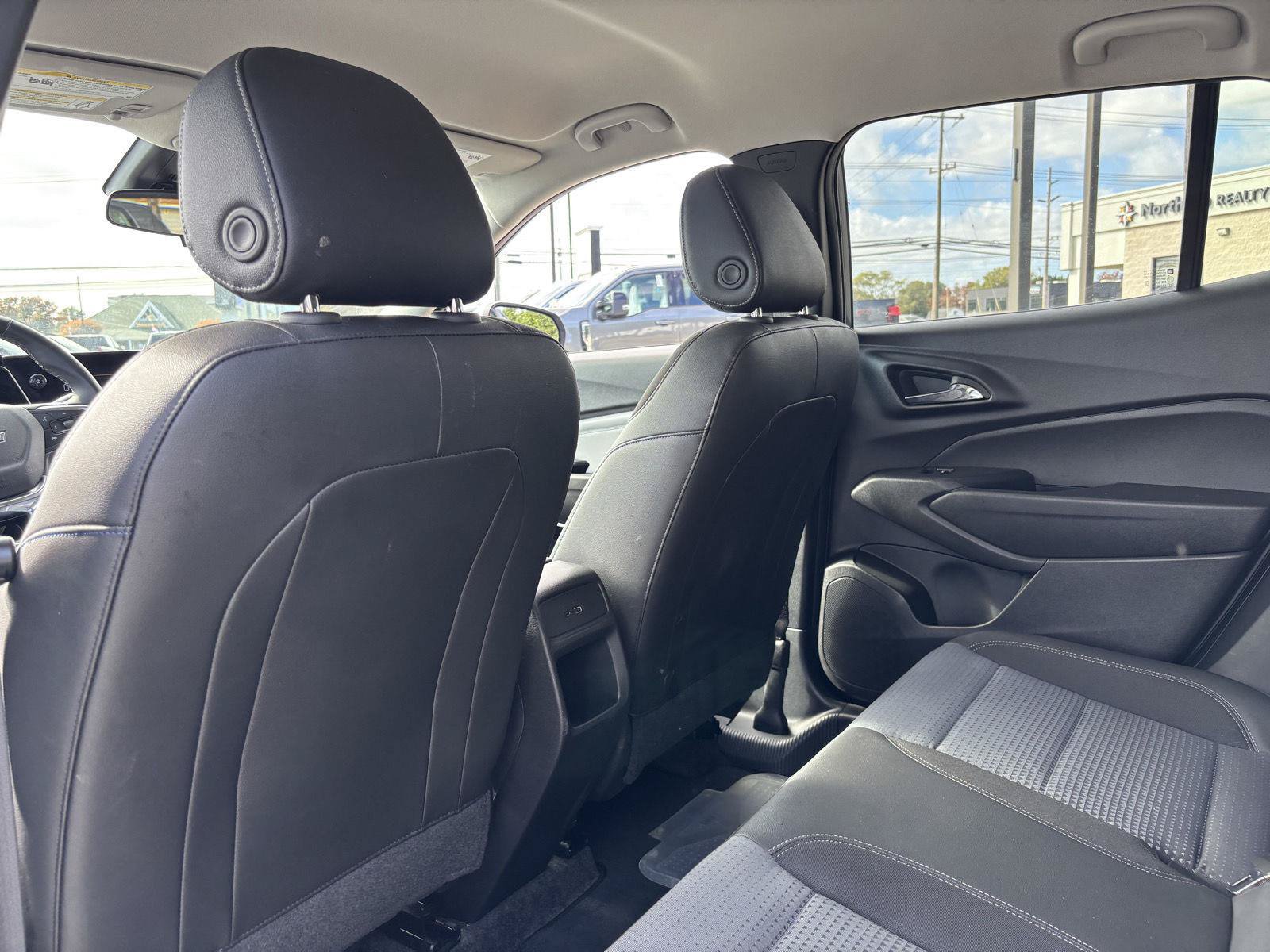 Used 2025 Chevrolet Trax LT w/ Driver Confidence Package FWD image 13