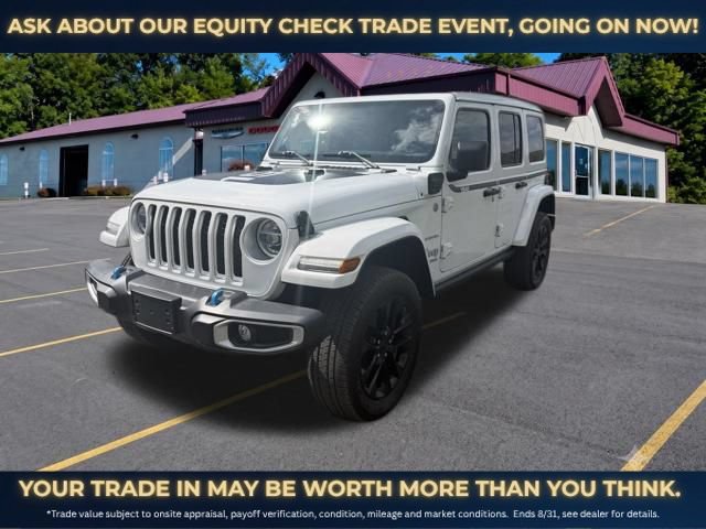 Used 2022 Jeep Wrangler Unlimited Sahara AWD/4WD image 9