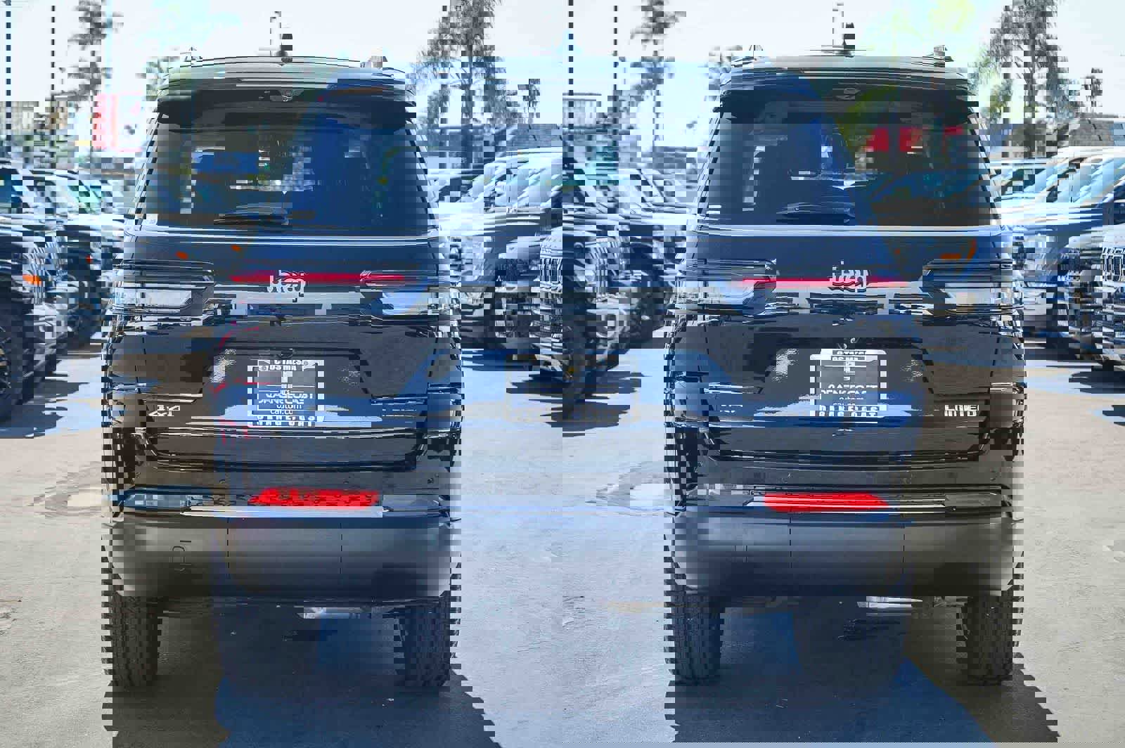 Used 2024 Jeep Grand Cherokee L Limited w/ Luxury Tech Group II image 5