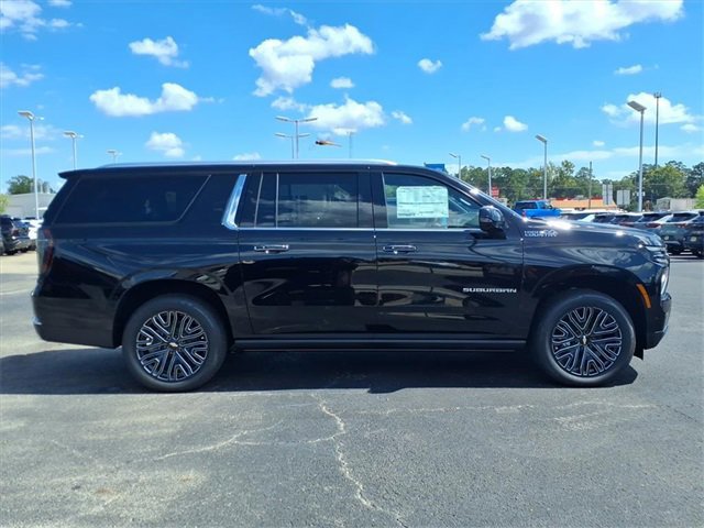 New 2026 Chevrolet Suburban High Country image 7