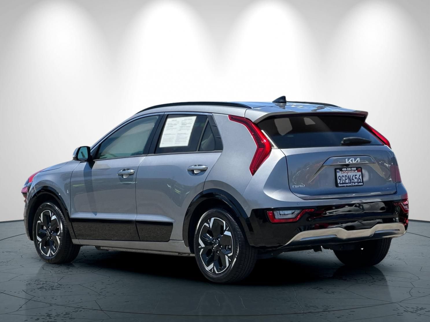 Used 2023 Kia Niro Wave FWD image 6