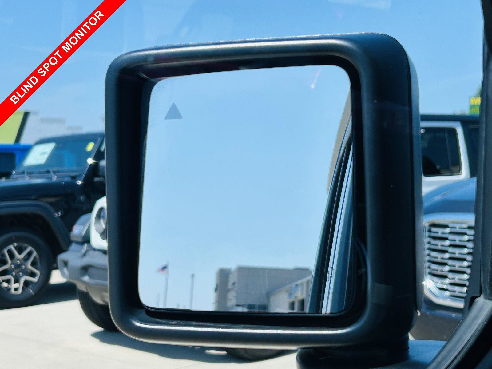 Used 2024 Jeep Wrangler Unlimited Sahara w/ Safety Group AWD/4WD image 8