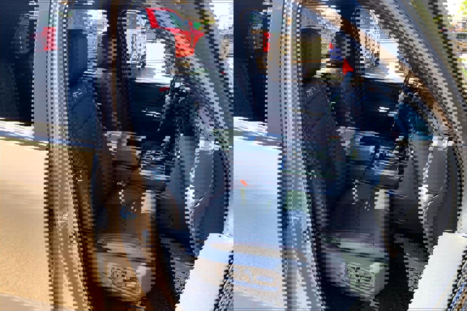 Used 2025 Toyota Sequoia TRD Pro AWD/4WD image 9