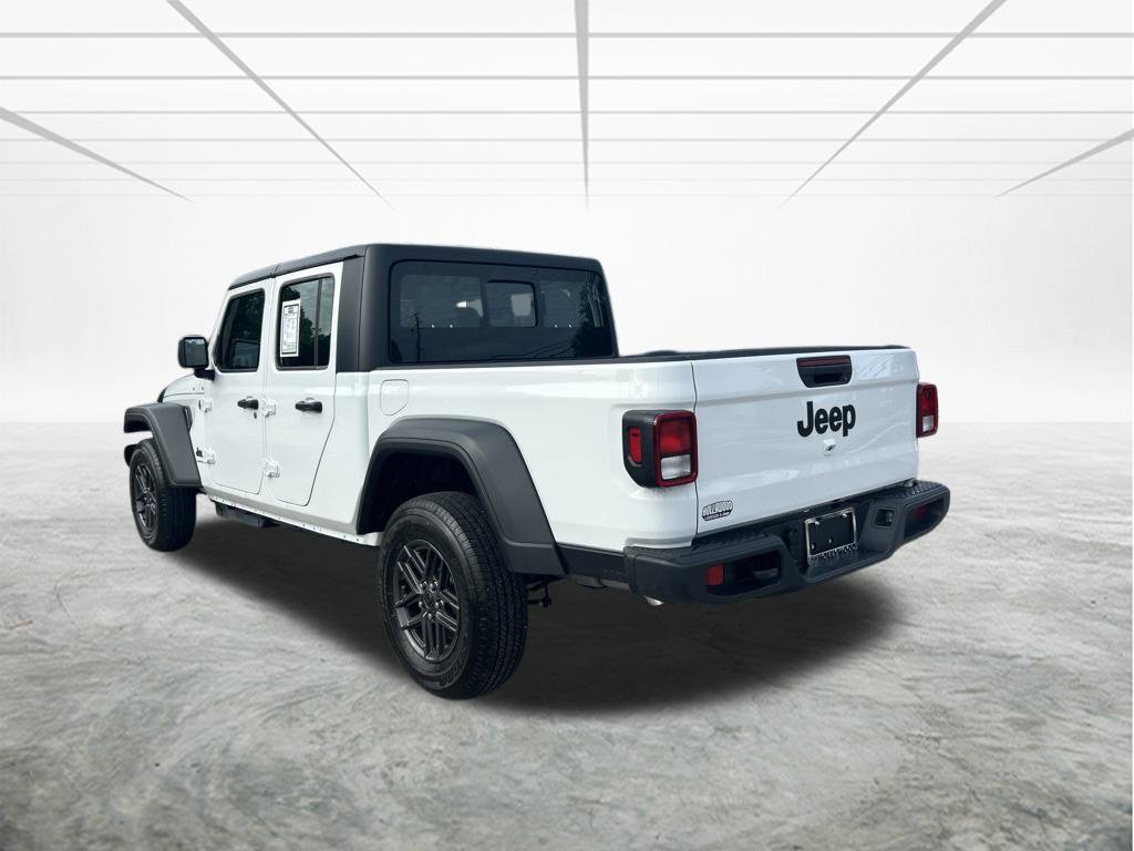 Used 2026 Jeep Gladiator Sport AWD/4WD image 6