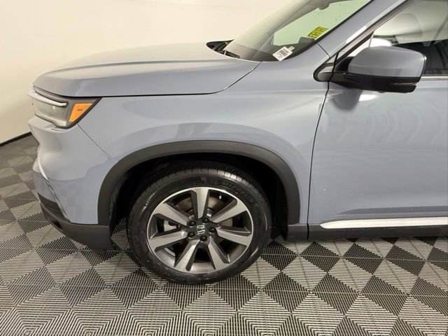 Used 2024 Honda Pilot Elite image 12