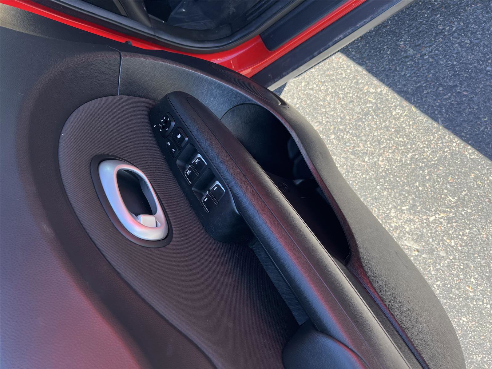 Used 2017 Kia Soul + FWD image 10