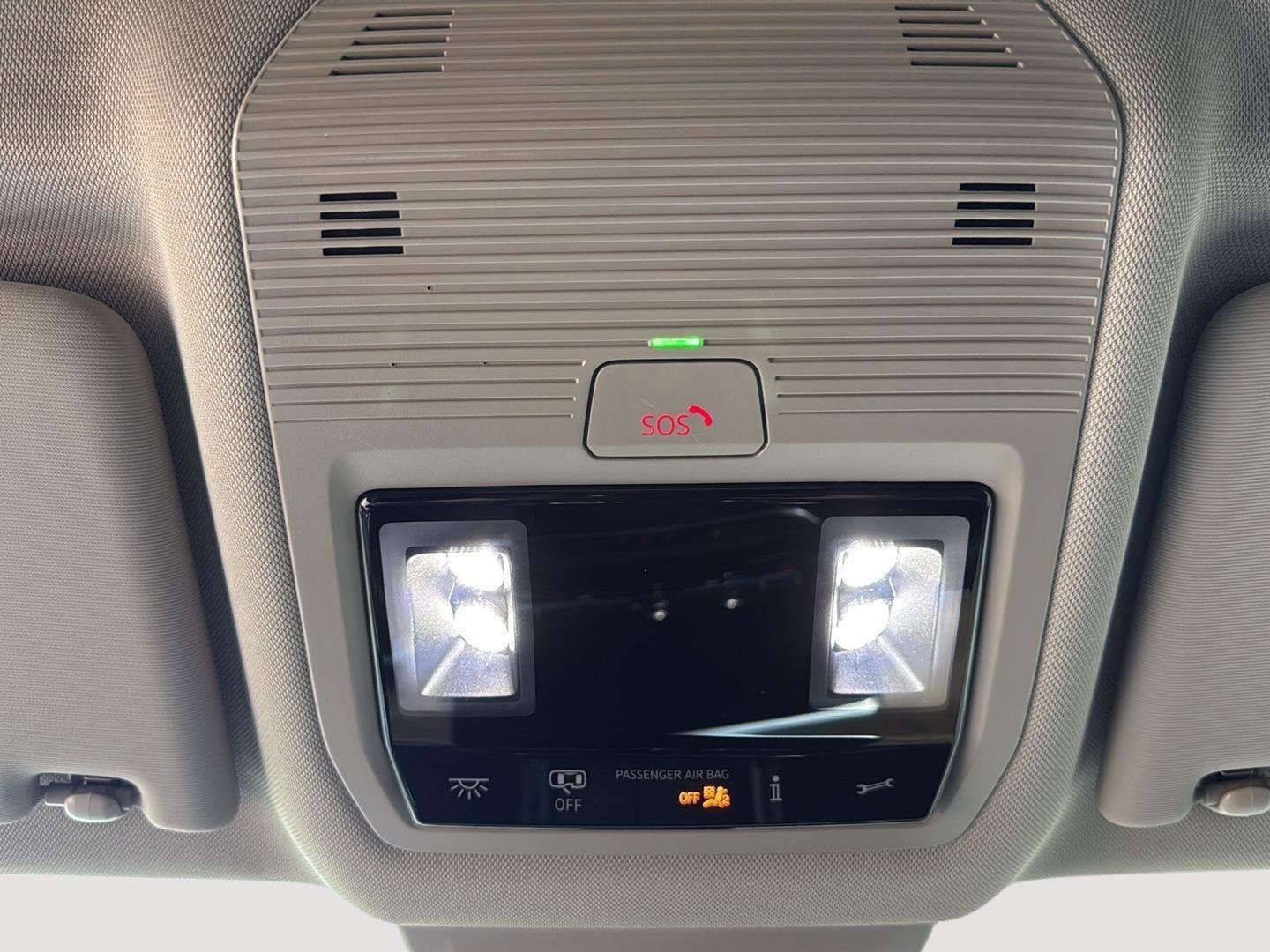 Used 2024 Volkswagen Atlas SE image 18