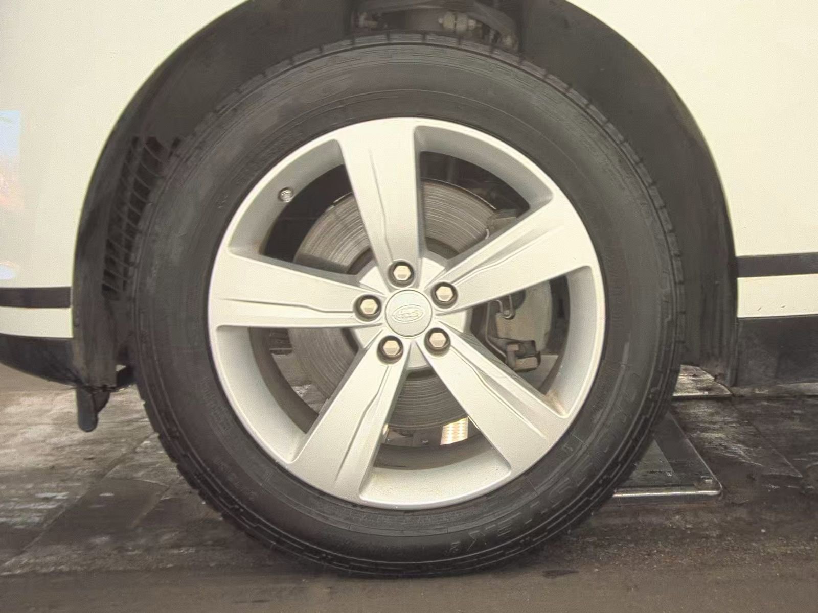 Used 2018 Land Rover Range Rover Velar S image 11