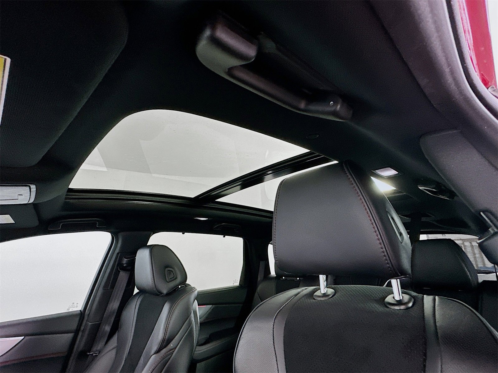 Used 2023 Acura MDX A-Spec image 23