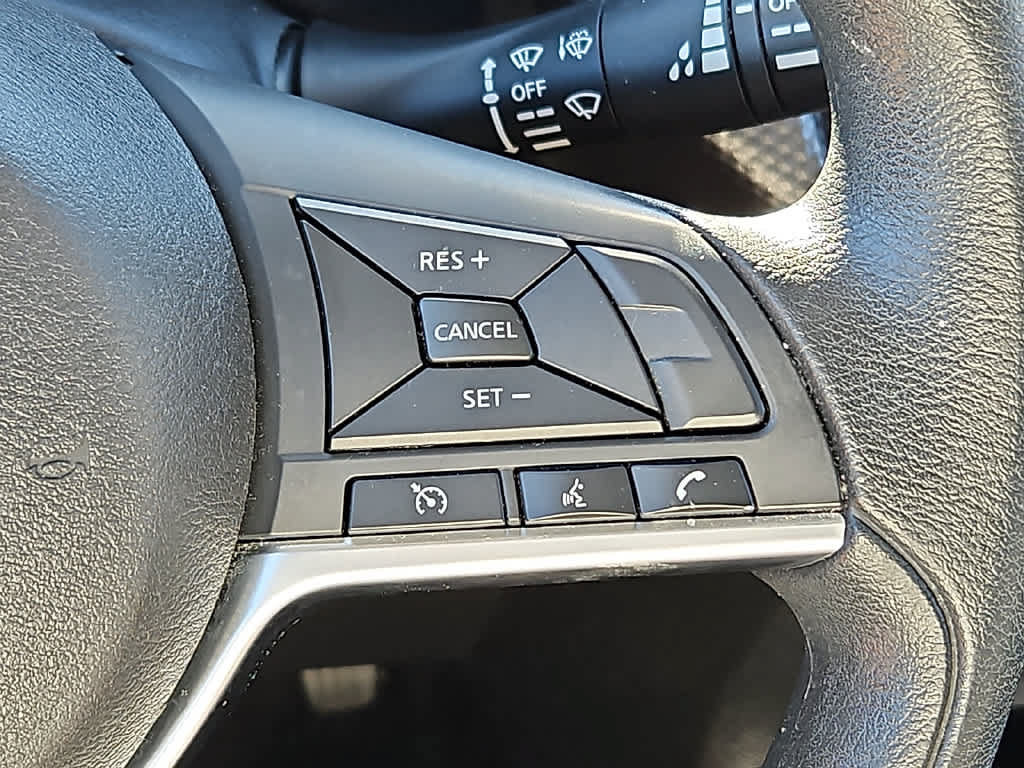Used 2018 Nissan Kicks SV FWD image 20