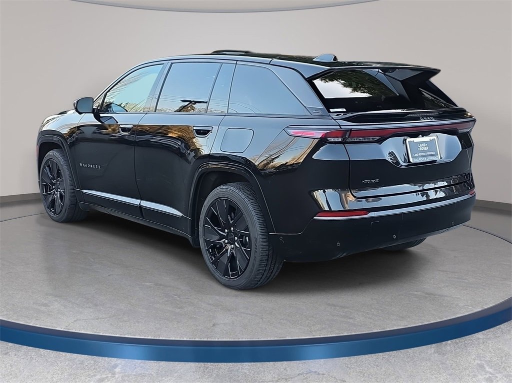 Used 2025 Jeep Wagoneer S Launch Edition image 8