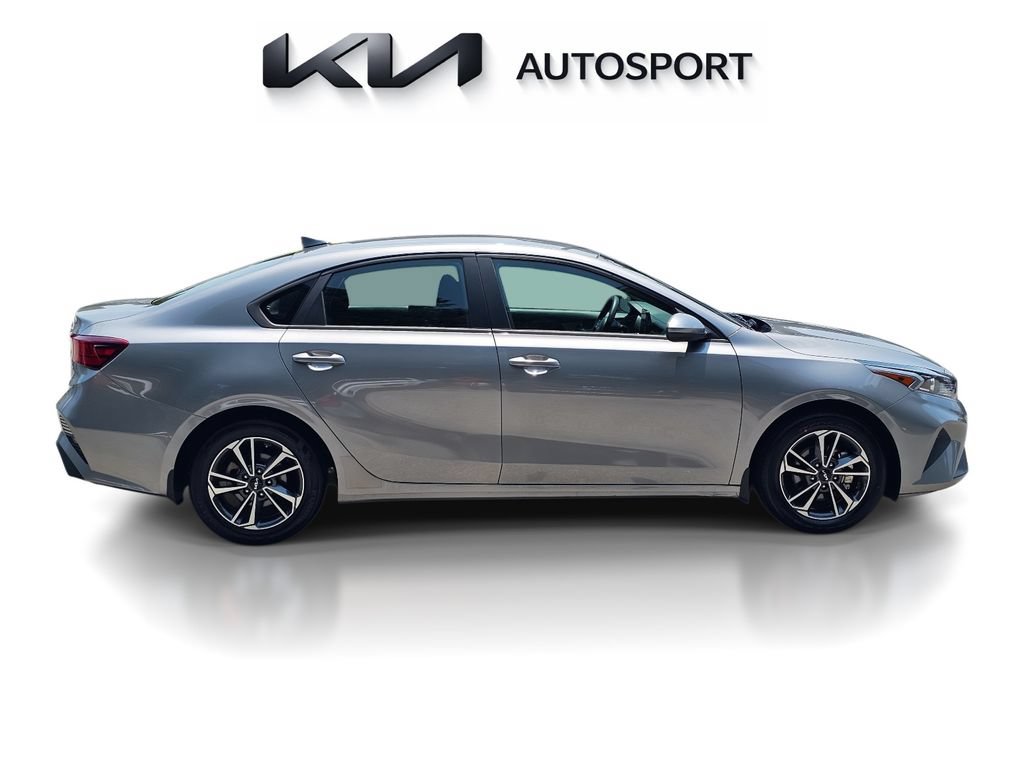 Certified 2024 Kia Forte LXS FWD image 7