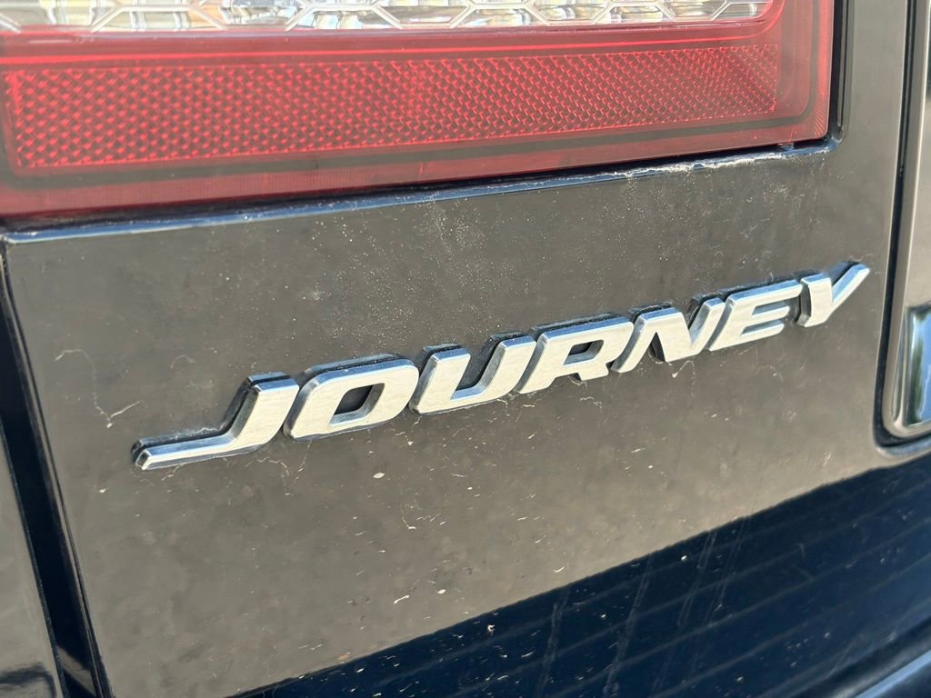 Used 2018 Dodge Journey Crossroad w/ Popular Equipment Group image 8