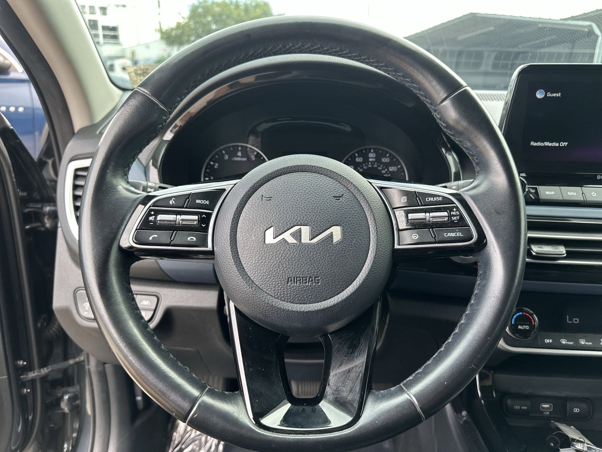 Certified 2022 Kia Seltos S FWD image 11