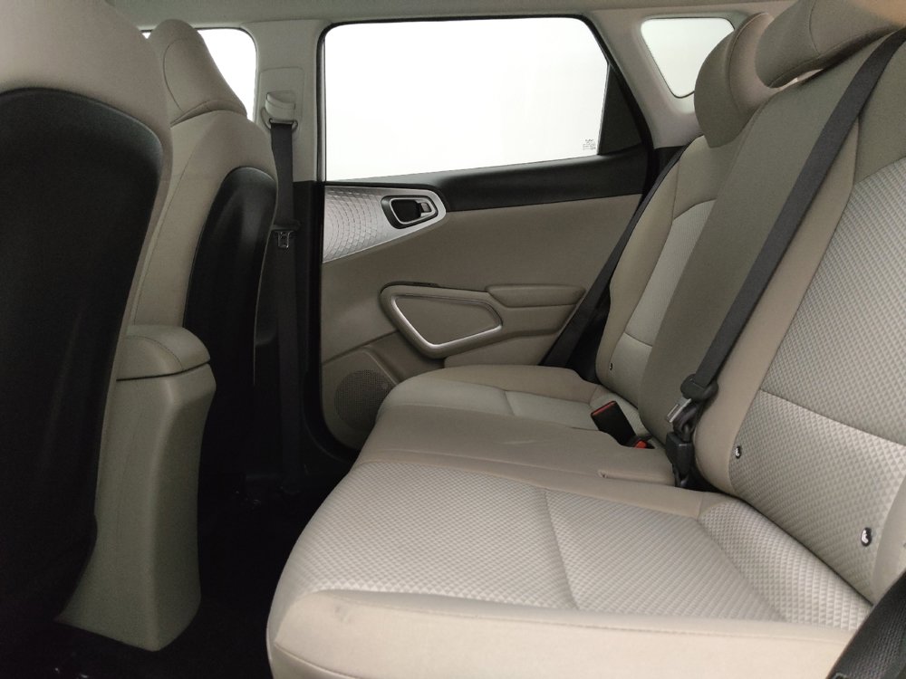 Used 2023 Kia Soul LX FWD image 18