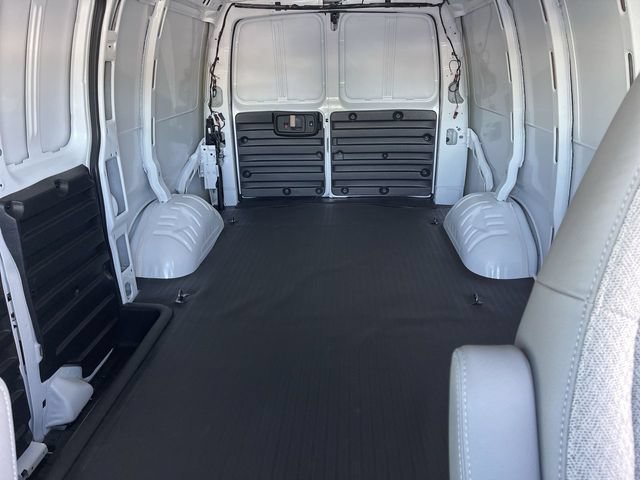 New 2025 GMC Savana 2500 w/ Driver Convenience Package RWD image 14