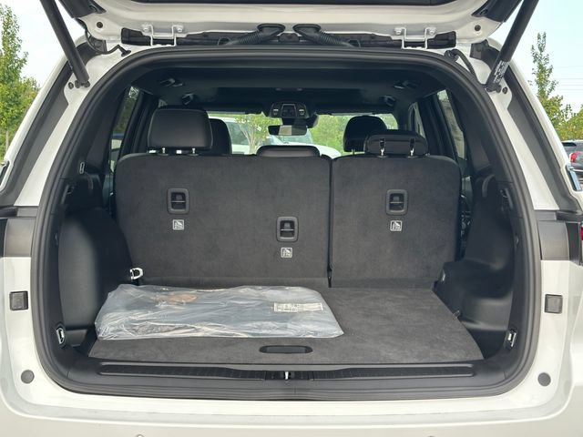 New 2027 Jeep Grand Cherokee Altitude AWD/4WD image 18