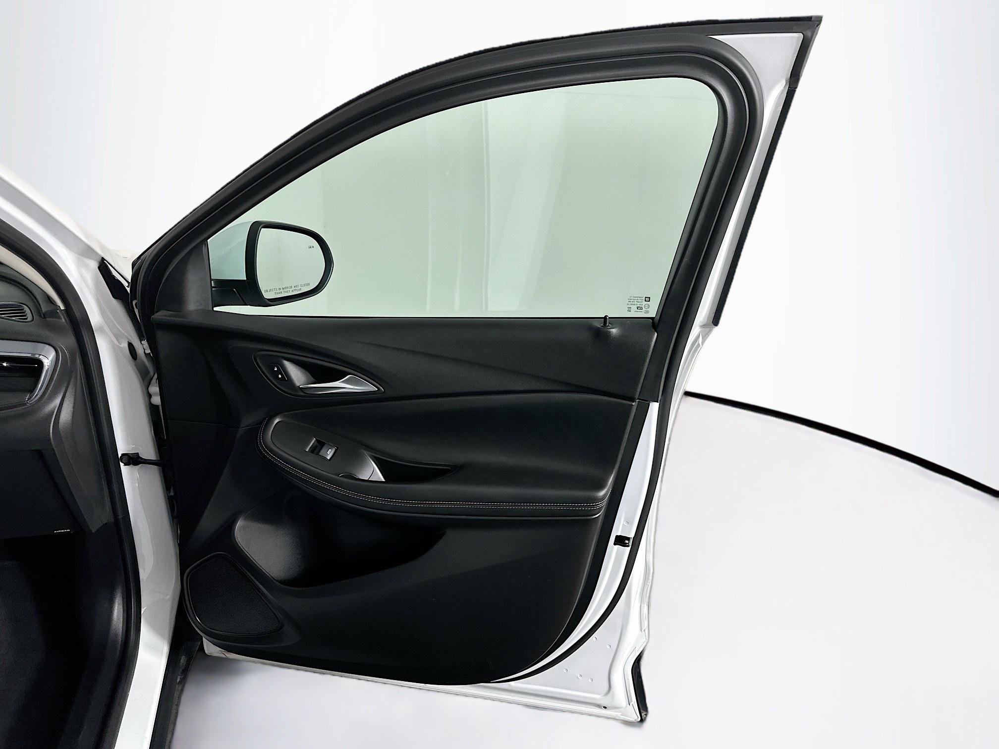 Used 2025 Buick Encore GX Preferred image 30