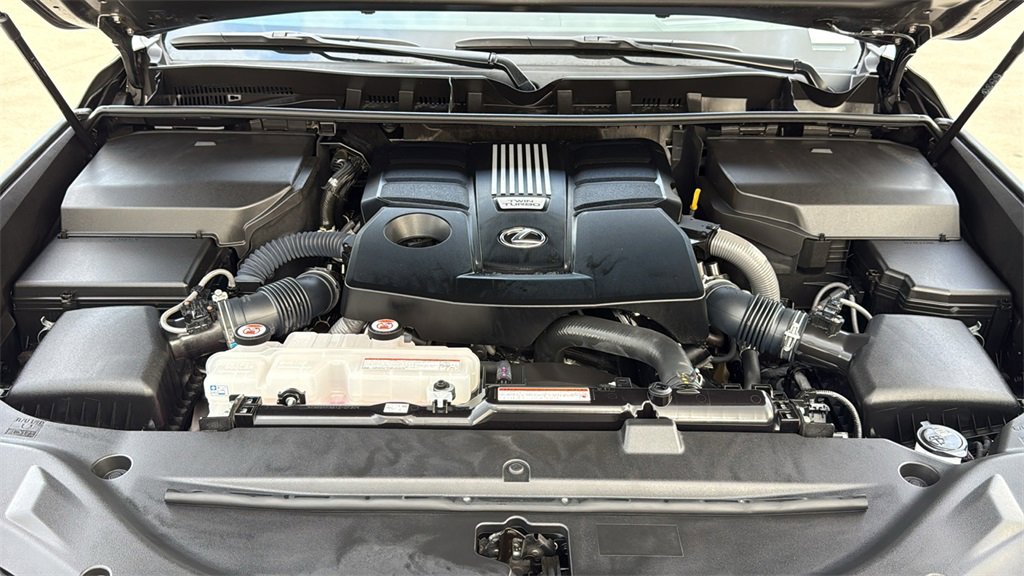 Used 2024 Lexus LX 600 4WD w/ Ultra Luxury Package image 37